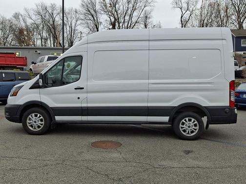 2022 Ford Transit-350 Base