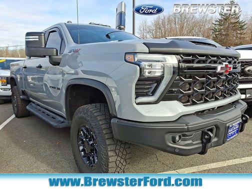 2025 Chevrolet Silverado 2500 4WD Crew Cab Standard Bed ZR2