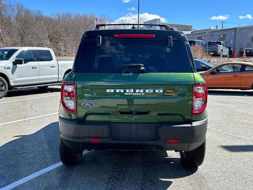 ERUPTION GREEN METALLIC 2023 Ford Bronco Sport BADLANDS