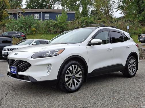 2020 Ford Escape Titanium