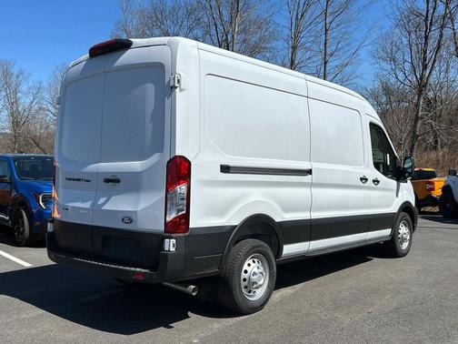 Oxford White 2026 Ford Transit-250 Base