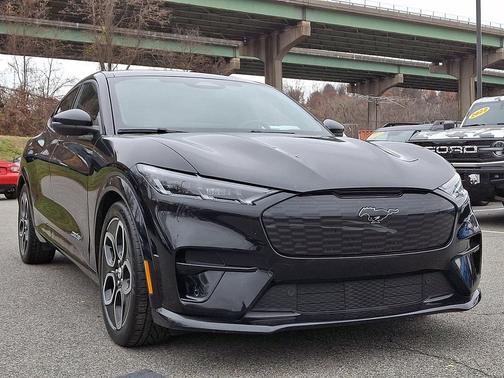 2022 Ford Mustang Mach-E GT