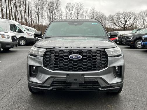 CARBONIZED GRAY MET 2026 Ford Explorer ST-Line