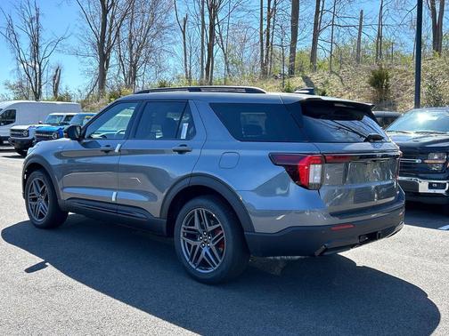 CARBONIZED GRAY 2026 Ford Explorer ST-Line