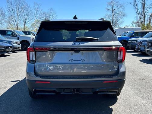 CARBONIZED GRAY 2026 Ford Explorer ST-Line