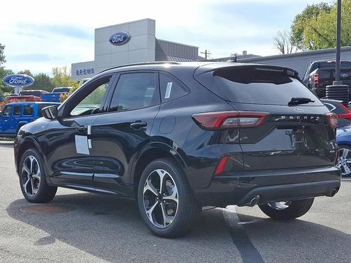 2025 Ford Escape ST-Line Elite
