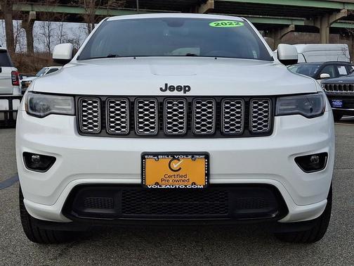 2022 Jeep Grand Cherokee Laredo