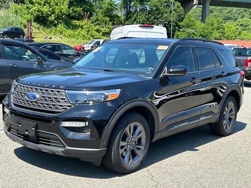 AGATE BLACK METALLIC 2023 Ford Explorer XLT