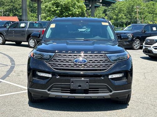 AGATE BLACK METALLIC 2023 Ford Explorer XLT