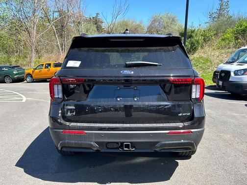 AGATE BLACK MET 2026 Ford Explorer ST-Line