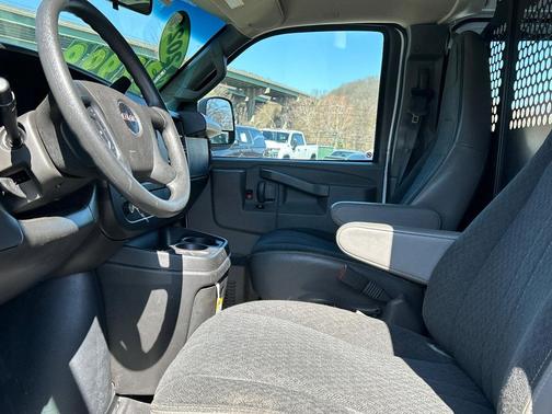 2023 GMC Savana 2500 Work Van