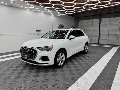 2021 Audi Q3 40 Premium