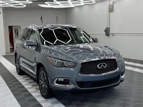 2017 INFINITI QX60 Base