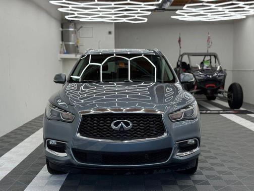 2017 INFINITI QX60 Base