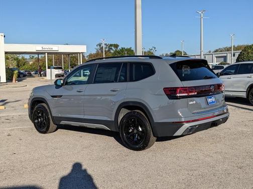 2025 Volkswagen Atlas 2.0T Peak Edition