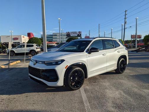 2025 Volkswagen Tiguan 2.0T SE R-Line Black