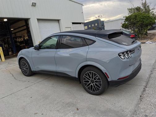 2025 Ford Mustang Mach-E Premium