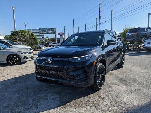 2025 Volkswagen Tiguan 2.0T SE R-Line Black 4MOTION