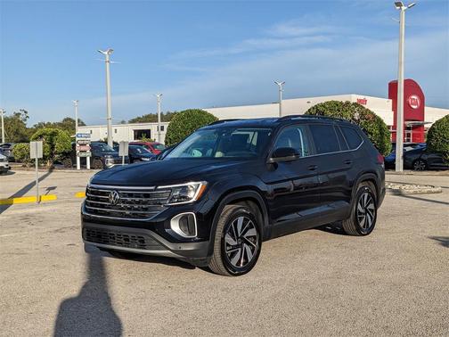 2024 Volkswagen Atlas 2.0T SE w/Technology