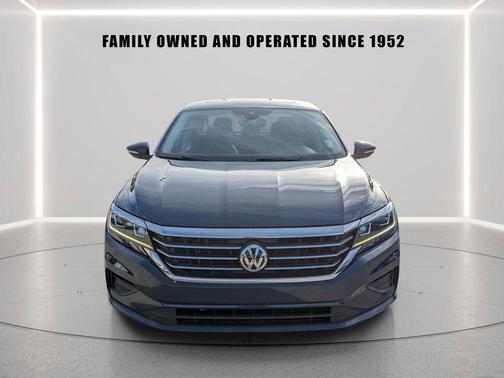2022 Volkswagen Passat 2.0T SE