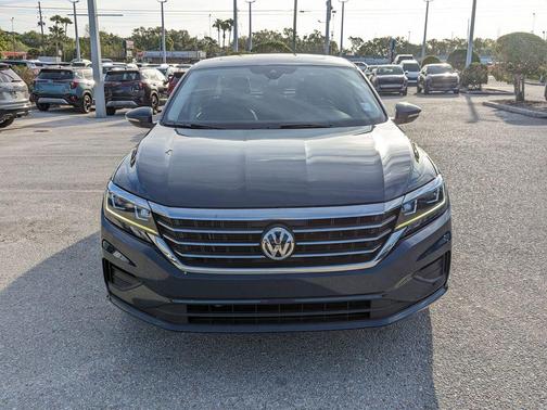 2022 Volkswagen Passat 2.0T SE