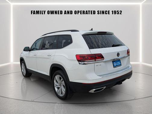 Pure White 2023 Volkswagen Atlas 3.6L SE w/Technology