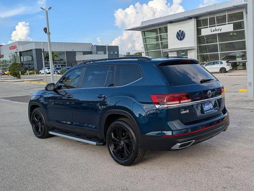 Blue Metallic 2023 Volkswagen Atlas 2.0T SE w/Technology