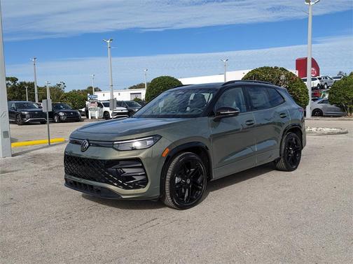 2026 Volkswagen Tiguan 2.0T SE R-Line Black