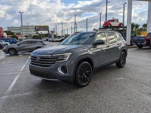 2025 Volkswagen Atlas 2.0T SE w/Technology