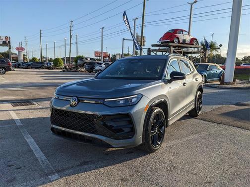 2025 Volkswagen Tiguan 2.0T SE R-Line Black