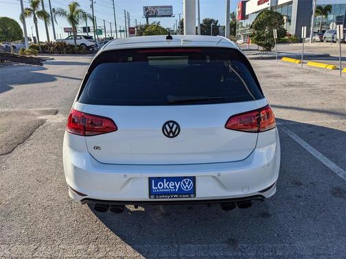 2017 Volkswagen Golf R 2.0T DSG