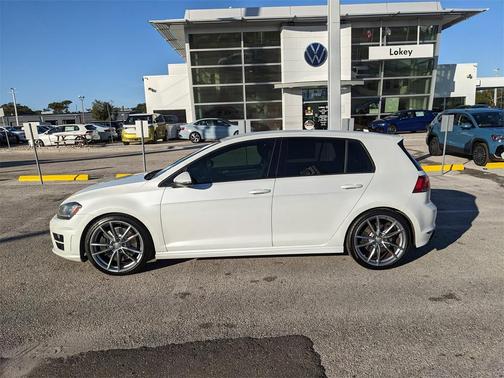 2017 Volkswagen Golf R 2.0T DSG