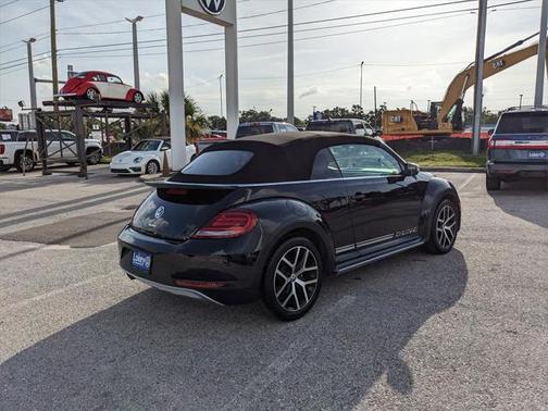 2017 Volkswagen Beetle 1.8T Dune