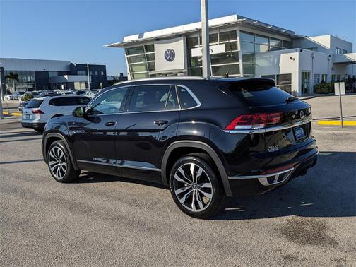 2022 Volkswagen Atlas Cross Sport 3.6L V6 SEL Premium R-Line