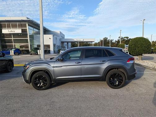 2023 Volkswagen Atlas Cross Sport 2.0T SE w/Technology