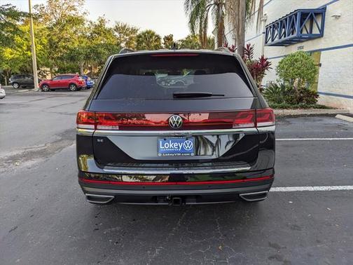 2025 Volkswagen Atlas 2.0T SE w/Technology