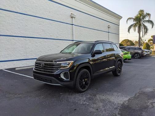 2025 Volkswagen Atlas 2.0T SE w/Technology