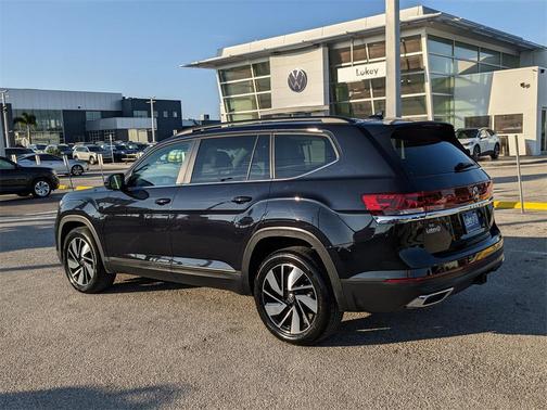 2024 Volkswagen Atlas 2.0T SE w/Technology 4MOTION