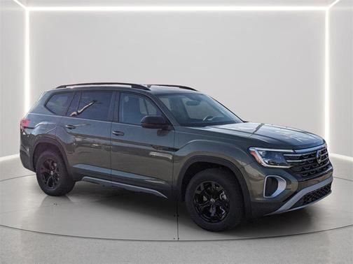 2026 Volkswagen Atlas Peak Edition