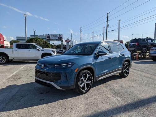 2025 Volkswagen Tiguan 2.0T SE