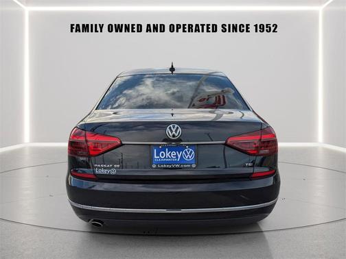 2018 Volkswagen Passat 2.0T SE