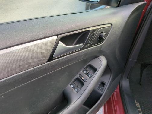 Cardinal Red Metallic 2018 Volkswagen Jetta 1.4T S