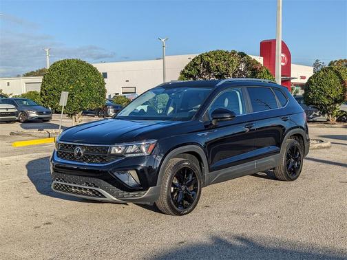 2023 Volkswagen Taos 1.5T SE