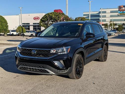 2023 Volkswagen Taos 1.5T SE