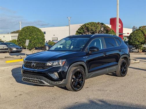 2023 Volkswagen Taos 1.5T SE