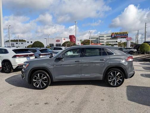2025 Volkswagen Atlas Cross Sport 2.0T SEL Premium