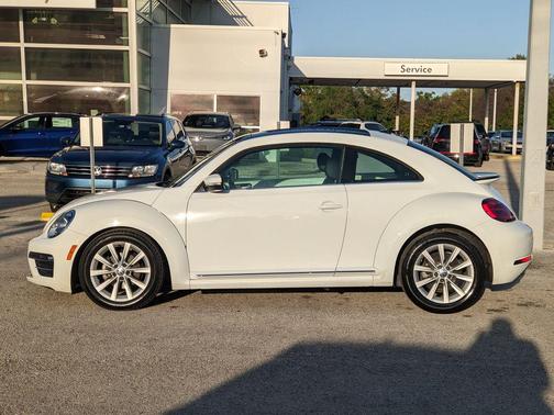 2019 Volkswagen Beetle 2.0T SE