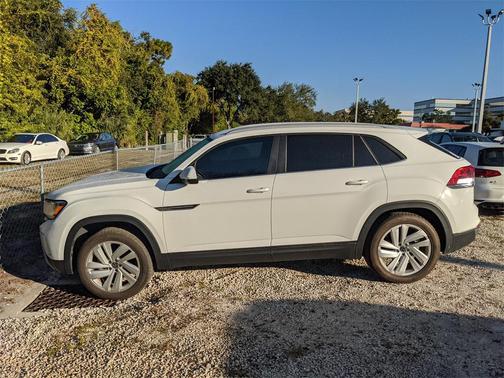 2022 Volkswagen Atlas Cross Sport 3.6L V6 SE w/Technology