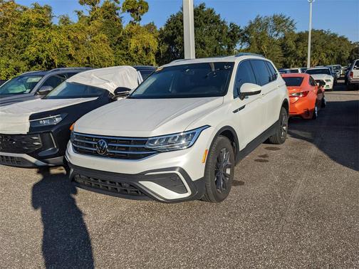 2023 Volkswagen Tiguan 2.0T SE
