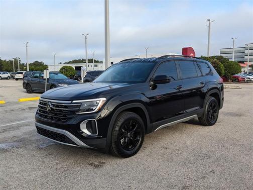 2025 Volkswagen Atlas 2.0T Peak Edition